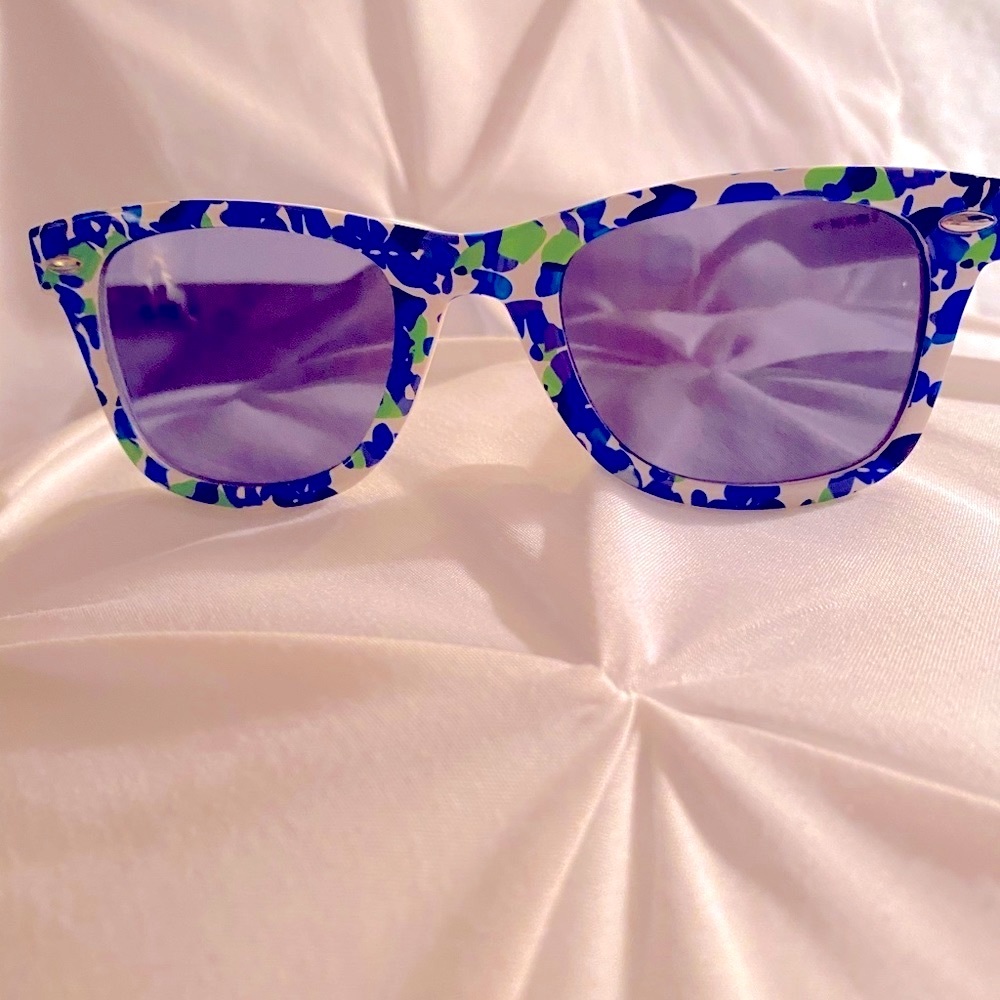 BLUE AND GREEN FLORAL SUNGLASSES